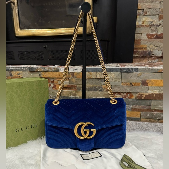 GUCCI GG Marmont Matelasse Flap Velvet Two Way Bag | Medium - Picture 6 of 17